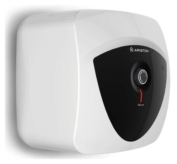 Водонагреватель накопительный Ariston ABS Andris Lux 10 OR над раковиной