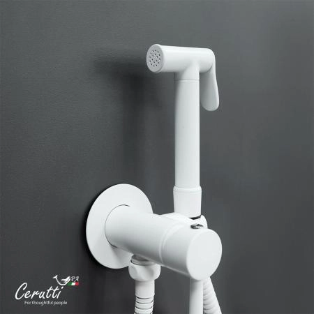 Смеситель с гигиеническим душем Ceruttispa Брайс SHW (BRAIES SHW) из латуни с шлангом 120 см, цвет белый