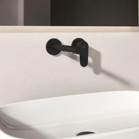 Ideal Standard Ceralife O Смеситель для раковины, настенный, излив: 18см., без донного клапана, для монтажа с A1313NU цвет: чёрный матовый
