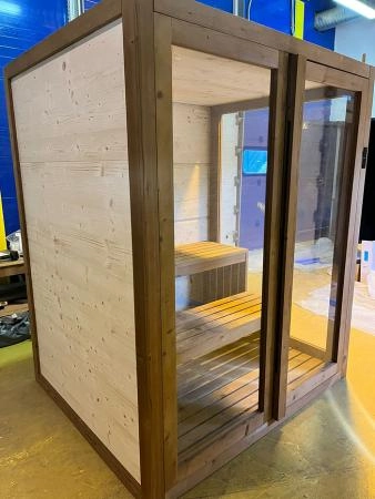 GRUPPO TREESSE AURA сауна 180х150х216Н, SX (левый вариант), подсветка, фронтальная дверь стекло/дерево