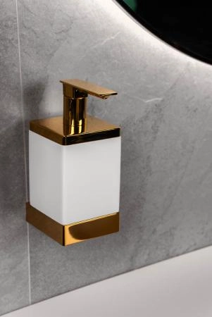 Диспенсер Boheme настенный Qubic Gold 10727-G