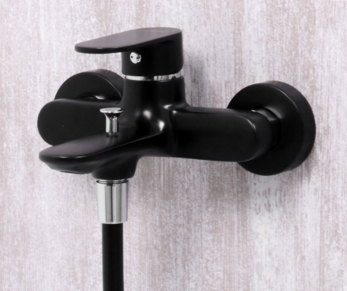 Смеситель Wasserkraft Elbe 7401 для ванны с коротким изливом, цвет черный