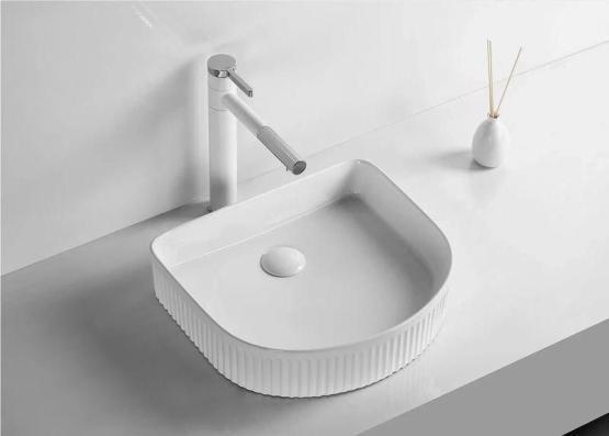 Раковина Cerutti SPA CR8011 накладная, белая, половина овала 415х365х105