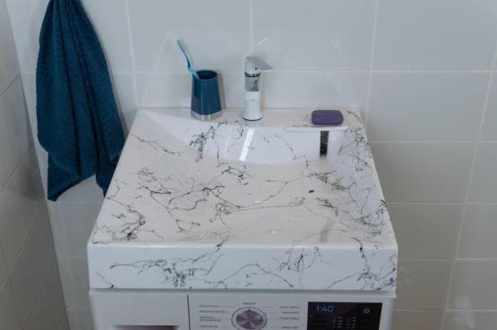 Раковина над стиральной машиной Marko Твист Белый Мрамор 60х60 с кронштейнами