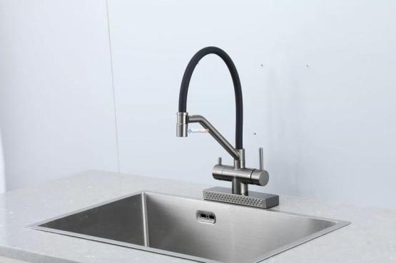 Смеситель для кухни Gappo G4098-9 с водопадом оружейная сталь