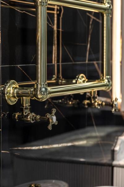 Полотенцесушитель водяной Boheme Imperiale 719 750x500 Золото