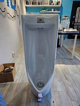 Писсуар сенсорный Gid Q9555 напольный выпуск горизонтальный Белый