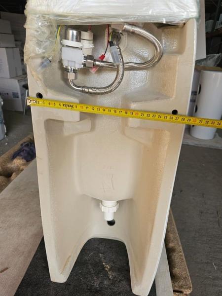 Писсуар сенсорный Gid Q9509 подвесной выпуск горизонтальный Белый