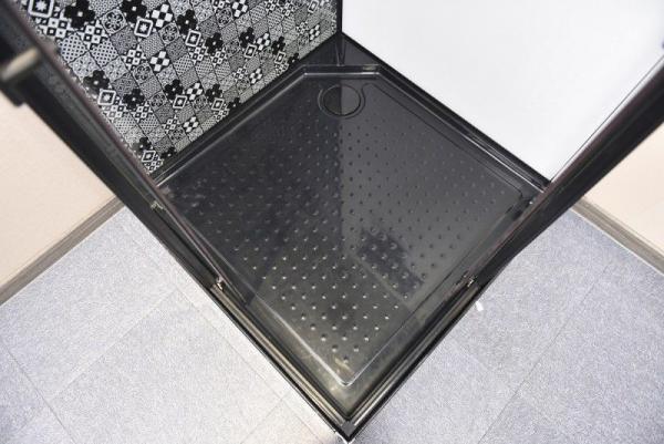 Душевая кабина Esbano 100x100 профиль Черный стекло прозрачное ESKBB100CKR