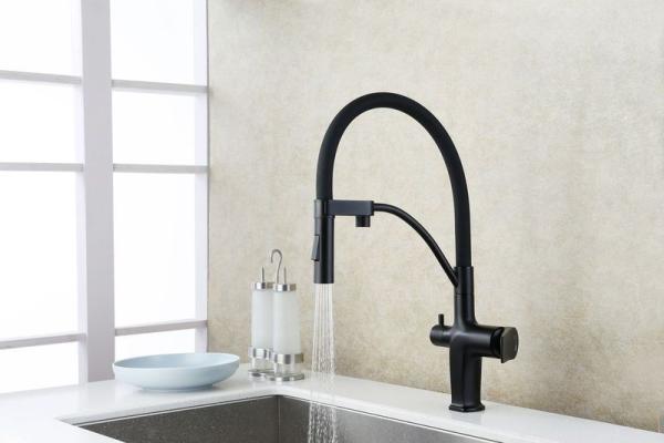 Смеситель Lemark Bronx LM3761BL для кухни с подключением к фильтру с питьевой водой , черный