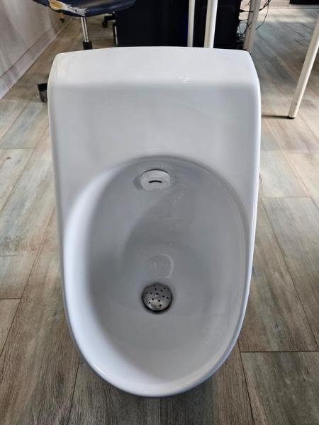 Писсуар сенсорный Gid Q9510 подвесной выпуск горизонтальный Белый