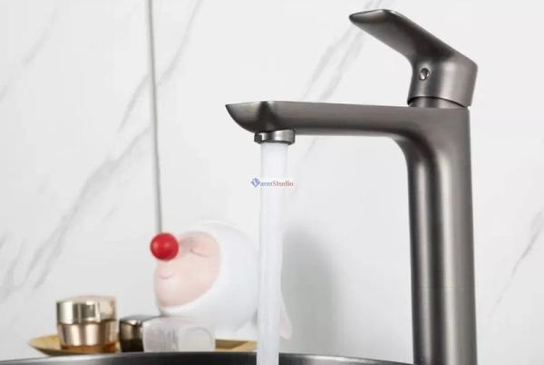 Смеситель высокий для раковины Gappo G1048-92 Оружейная сталь