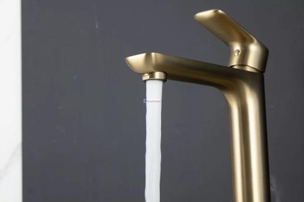 Смеситель для раковины Gappo G1048-32 высокий Сатин золотой