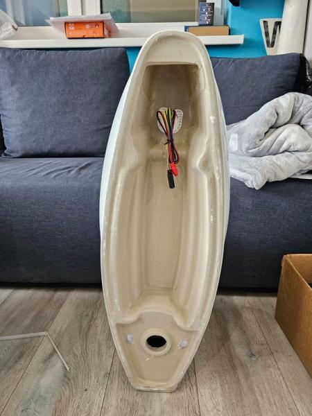 Писсуар сенсорный Gid Q9508 подвесной выпуск горизонтальный Белый