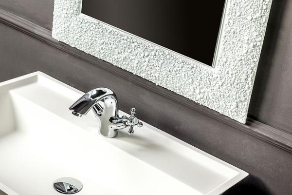 Зеркало Boheme Aura прямоугольное 60х90 537, белый глянец, с рамой из хрустального стекла, с подсветкой